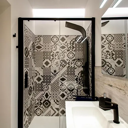 Apartment Luxury 2br Maisonette In Private Hot Tub