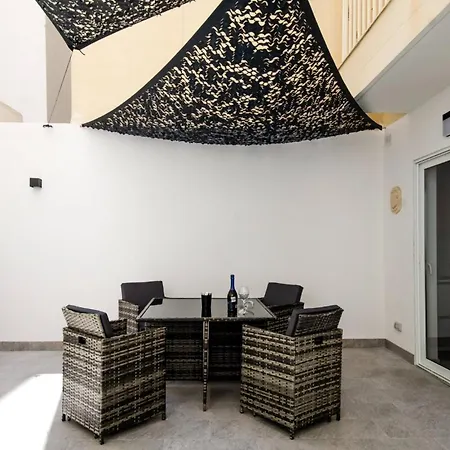 Luxury 2br Maisonette In Private Hot Tub *