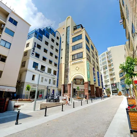 Luxury 2br Maisonette In Private Hot Tub Apartment Sliema