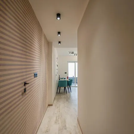 Luxury 2br Maisonette In Private Hot Tub *