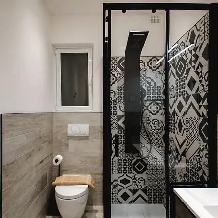 Luxury 2br Maisonette In Private Hot Tub